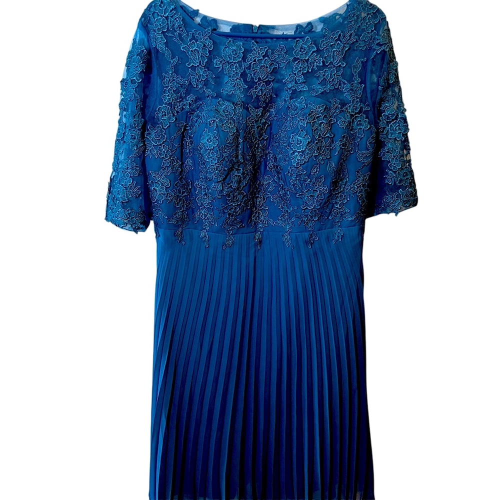 Rich Elegant Deep Turquoise Lace Cocktail Dress by Jaeden-Size 16W-New with Tags